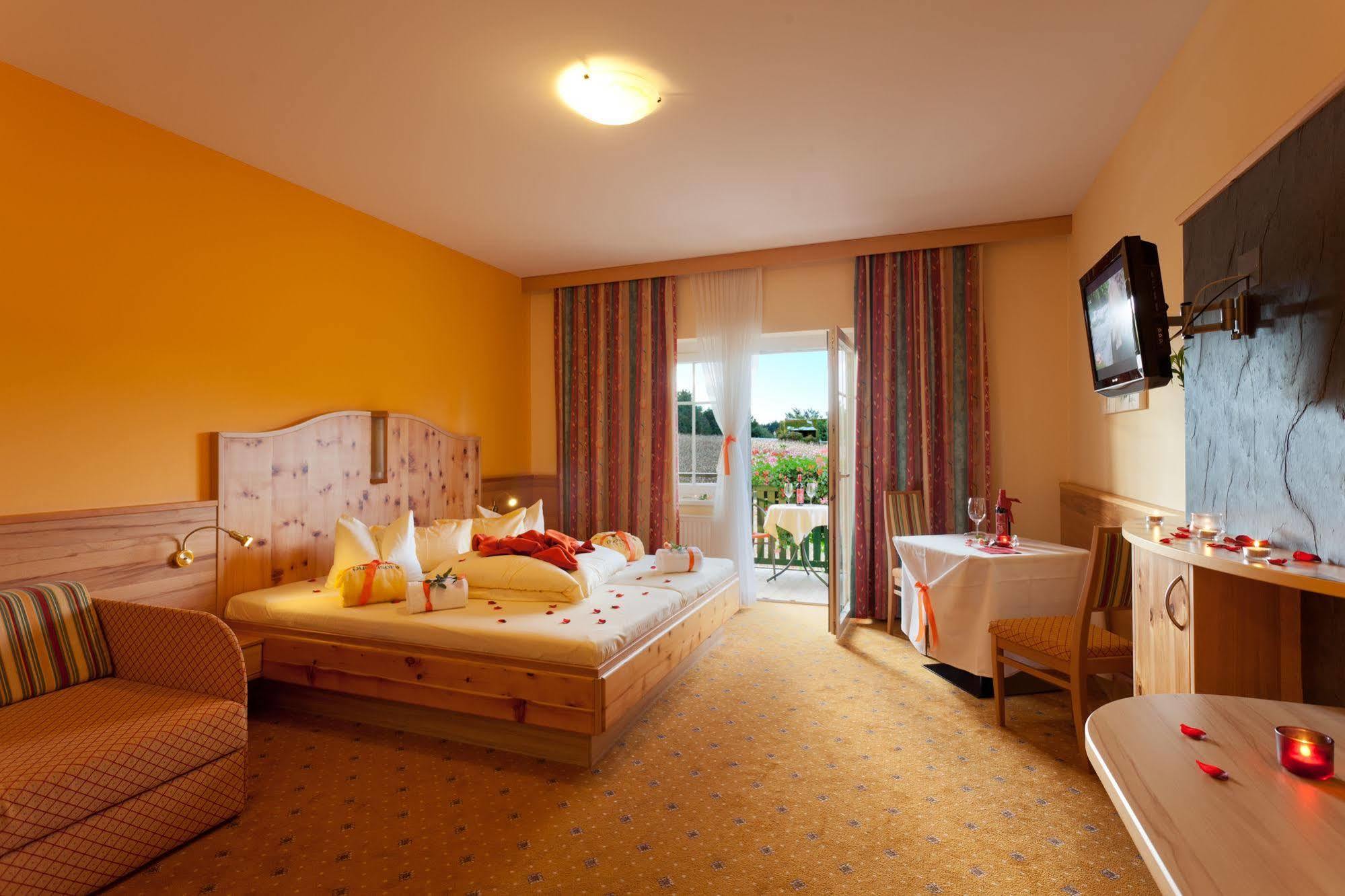 Thermenhotel Puchasplus Stegersbach Extérieur photo